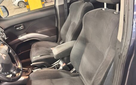 Mitsubishi Outlander III рестайлинг 3, 2008 год, 1 050 000 рублей, 10 фотография