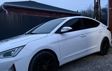 Hyundai Elantra VI рестайлинг, 2019 год, 2 100 000 рублей, 3 фотография
