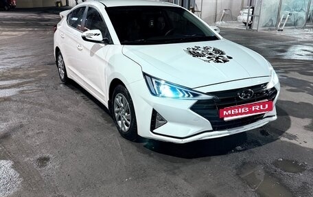 Hyundai Elantra VI рестайлинг, 2019 год, 2 100 000 рублей, 2 фотография