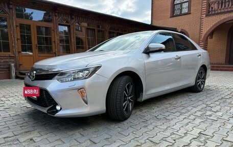 Toyota Camry, 2017 год, 2 350 000 рублей, 5 фотография