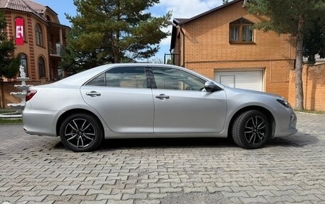 Toyota Camry, 2017 год, 2 350 000 рублей, 4 фотография