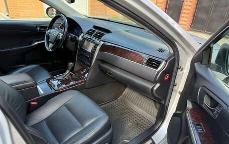 Toyota Camry, 2017 год, 2 350 000 рублей, 14 фотография