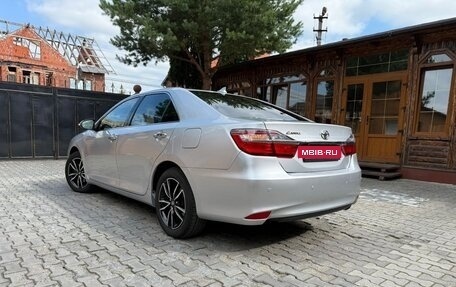 Toyota Camry, 2017 год, 2 350 000 рублей, 8 фотография