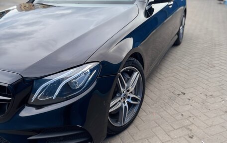 Mercedes-Benz E-Класс, 2018 год, 2 000 000 рублей, 5 фотография