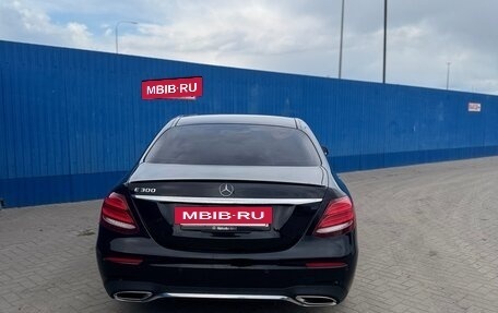 Mercedes-Benz E-Класс, 2018 год, 2 000 000 рублей, 4 фотография