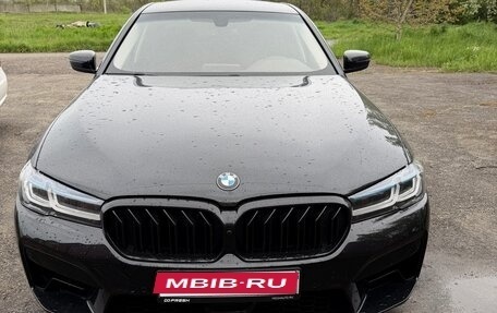 BMW 5 серия, 2018 год, 2 550 000 рублей, 11 фотография
