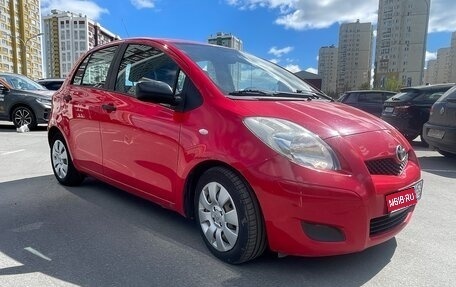 Toyota Yaris III рестайлинг, 2009 год, 511 000 рублей, 1 фотография