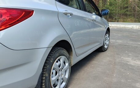 Hyundai Solaris II рестайлинг, 2011 год, 450 000 рублей, 9 фотография