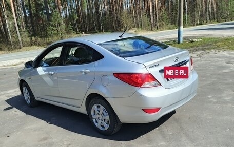 Hyundai Solaris II рестайлинг, 2011 год, 450 000 рублей, 5 фотография