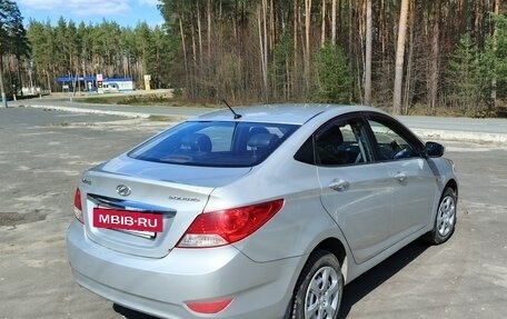 Hyundai Solaris II рестайлинг, 2011 год, 450 000 рублей, 6 фотография