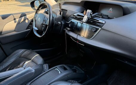 Citroen C4 Picasso II рестайлинг, 2018 год, 1 800 000 рублей, 14 фотография