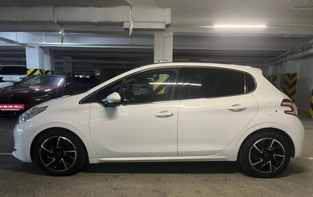 Peugeot 208 II, 2013 год, 700 000 рублей, 3 фотография