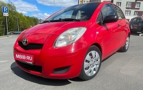 Toyota Yaris III рестайлинг, 2009 год, 511 000 рублей, 3 фотография