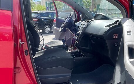 Toyota Yaris III рестайлинг, 2009 год, 511 000 рублей, 9 фотография
