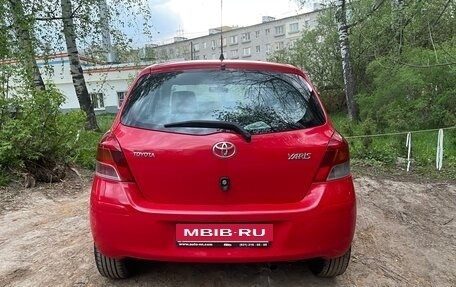 Toyota Yaris III рестайлинг, 2009 год, 511 000 рублей, 17 фотография