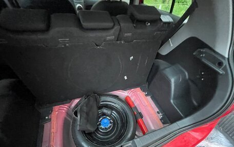 Toyota Yaris III рестайлинг, 2009 год, 511 000 рублей, 24 фотография