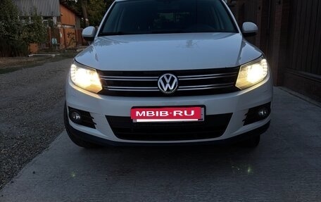 Volkswagen Tiguan I, 2016 год, 1 620 000 рублей, 2 фотография