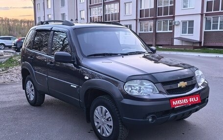 Chevrolet Niva I рестайлинг, 2014 год, 579 000 рублей, 6 фотография