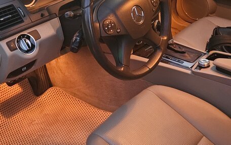 Mercedes-Benz C-Класс, 2010 год, 1 300 000 рублей, 3 фотография