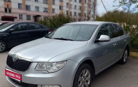 Skoda Superb III рестайлинг, 2009 год, 750 000 рублей, 1 фотография