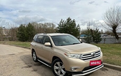 Toyota Highlander III, 2012 год, 2 350 000 рублей, 1 фотография