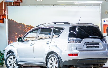 Mitsubishi Outlander III рестайлинг 3, 2011 год, 1 430 000 рублей, 4 фотография