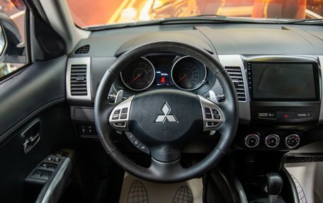Mitsubishi Outlander III рестайлинг 3, 2011 год, 1 430 000 рублей, 18 фотография