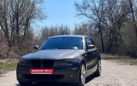 BMW 1 серия, 2005 год, 675 000 рублей, 2 фотография