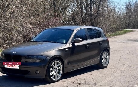 BMW 1 серия, 2005 год, 675 000 рублей, 3 фотография