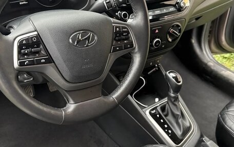 Hyundai Solaris II рестайлинг, 2022 год, 1 650 000 рублей, 5 фотография