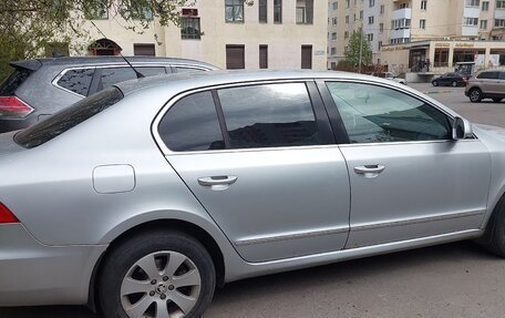Skoda Superb III рестайлинг, 2009 год, 750 000 рублей, 3 фотография