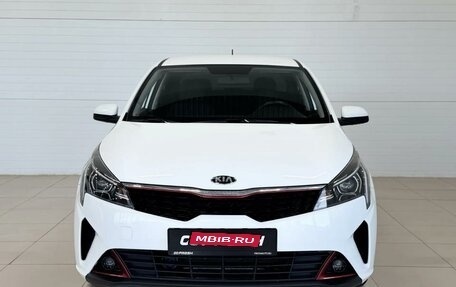 KIA Rio IV, 2020 год, 1 750 000 рублей, 2 фотография