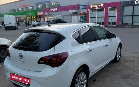 Opel Astra J, 2013 год, 650 000 рублей, 4 фотография