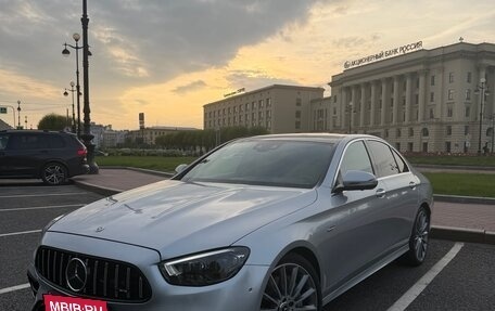 Mercedes-Benz E-Класс, 2022 год, 6 000 000 рублей, 2 фотография