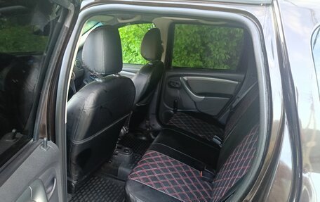 Renault Duster I рестайлинг, 2016 год, 900 000 рублей, 2 фотография