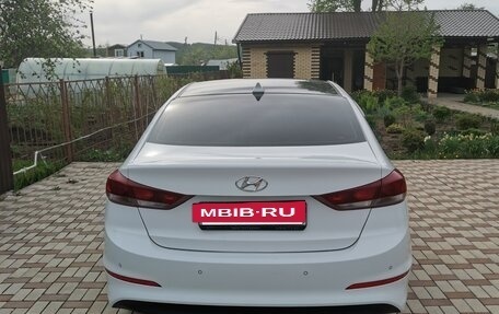 Hyundai Elantra VI рестайлинг, 2017 год, 1 189 000 рублей, 11 фотография