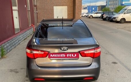 KIA Rio III рестайлинг, 2013 год, 800 000 рублей, 16 фотография