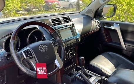 Toyota Land Cruiser Prado 150 рестайлинг 2, 2014 год, 3 200 000 рублей, 9 фотография