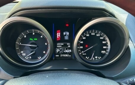 Toyota Land Cruiser Prado 150 рестайлинг 2, 2014 год, 3 200 000 рублей, 8 фотография