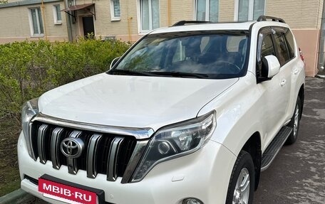 Toyota Land Cruiser Prado 150 рестайлинг 2, 2014 год, 3 200 000 рублей, 2 фотография