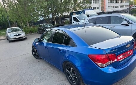 Chevrolet Cruze II, 2011 год, 730 000 рублей, 3 фотография