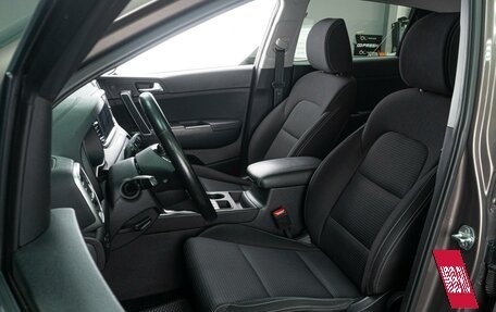 KIA Sportage IV рестайлинг, 2021 год, 2 465 000 рублей, 10 фотография