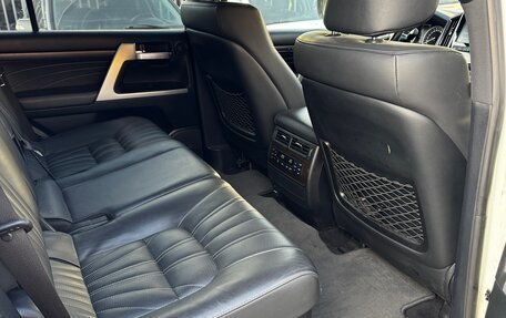 Toyota Land Cruiser 200, 2020 год, 6 997 000 рублей, 10 фотография