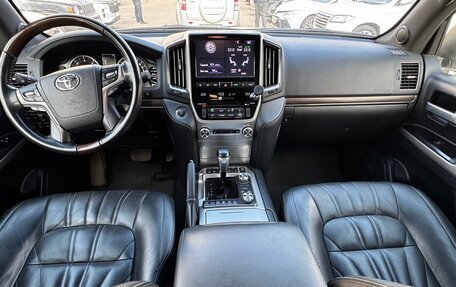 Toyota Land Cruiser 200, 2020 год, 6 997 000 рублей, 7 фотография