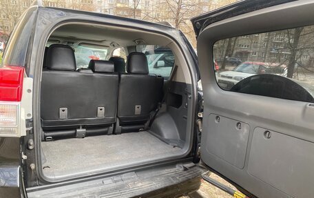Toyota Land Cruiser Prado 150 рестайлинг 2, 2012 год, 3 000 000 рублей, 10 фотография