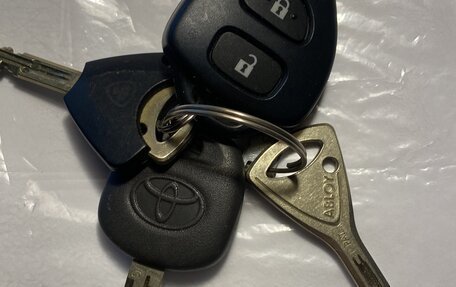 Toyota Land Cruiser Prado 150 рестайлинг 2, 2012 год, 3 000 000 рублей, 13 фотография