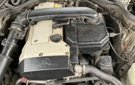 Mercedes-Benz E-Класс, 1997 год, 265 000 рублей, 4 фотография