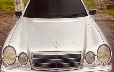 Mercedes-Benz E-Класс, 1997 год, 265 000 рублей, 9 фотография