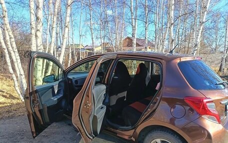 Toyota Vitz, 2014 год, 650 000 рублей, 2 фотография