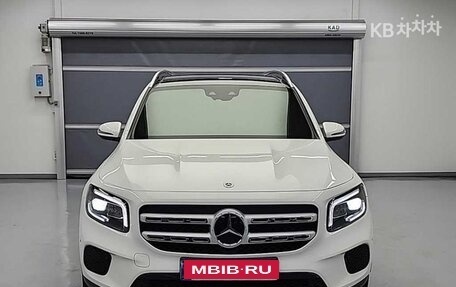 Mercedes-Benz GLB, 2023 год, 3 000 000 рублей, 2 фотография